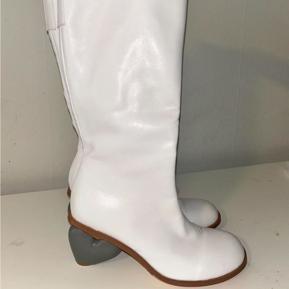 Elegant White Women's Boots